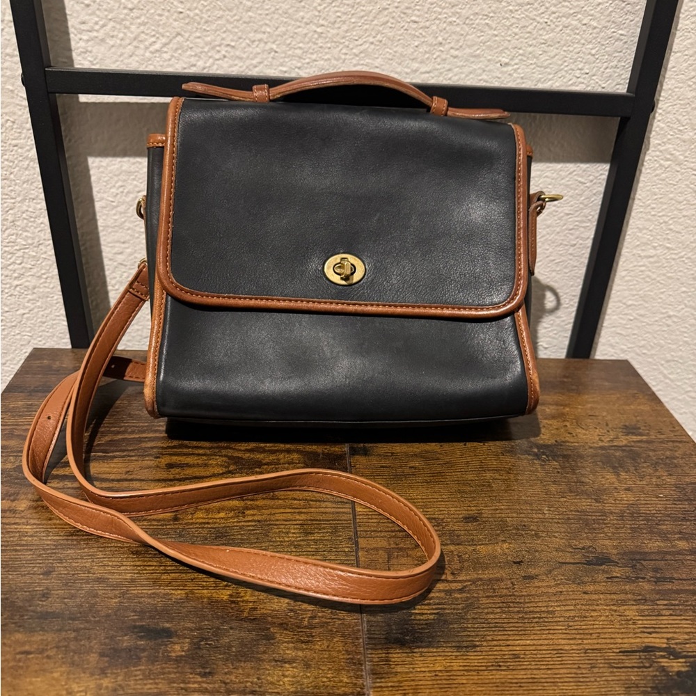 Vintage Coach Court Spectator Crossbody